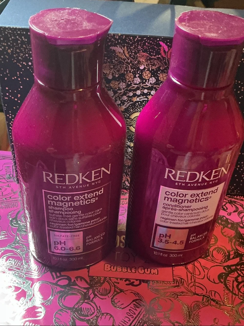 Redken Color Extend Magnetics Shampoo & Conditioner - Magenta Pink